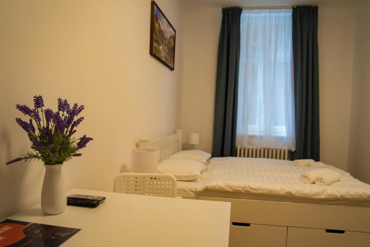 Top Class Apartments In Carlsbad Bulharska Street 卡罗维发利 外观 照片