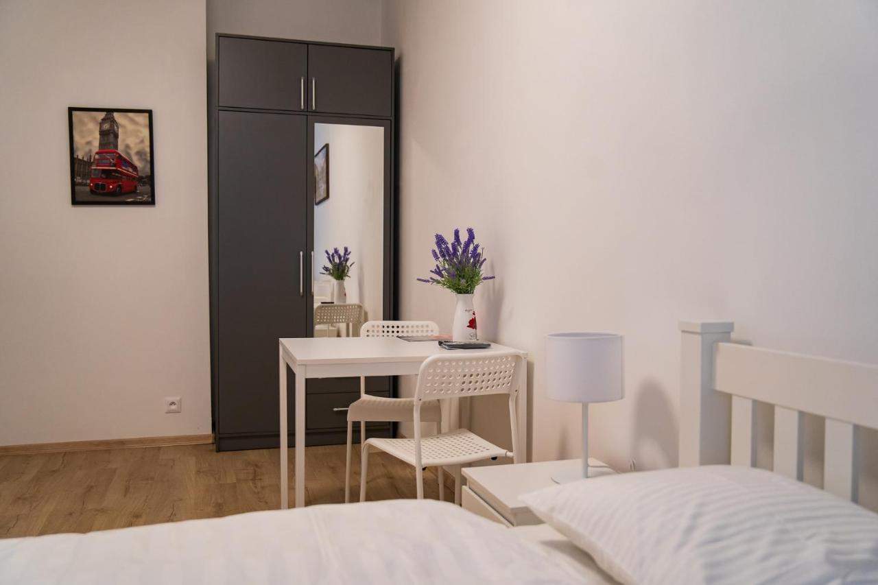 Top Class Apartments In Carlsbad Bulharska Street 卡罗维发利 外观 照片