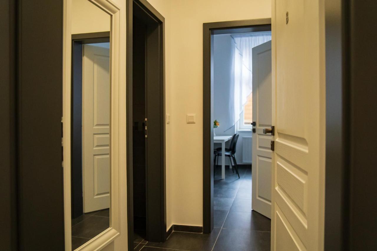 Top Class Apartments In Carlsbad Bulharska Street 卡罗维发利 外观 照片