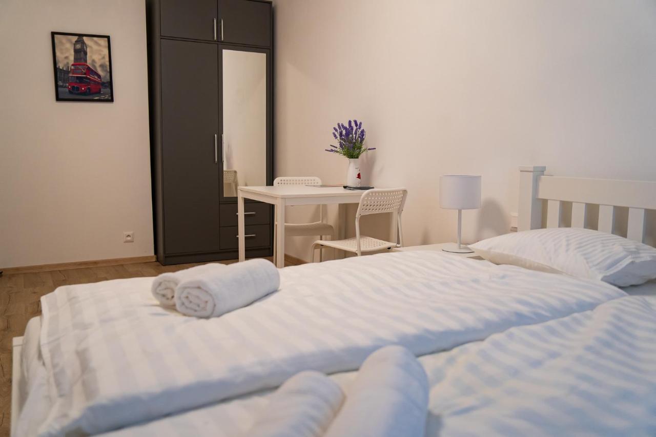 Top Class Apartments In Carlsbad Bulharska Street 卡罗维发利 外观 照片