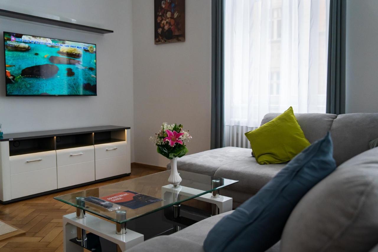 Top Class Apartments In Carlsbad Bulharska Street 卡罗维发利 外观 照片