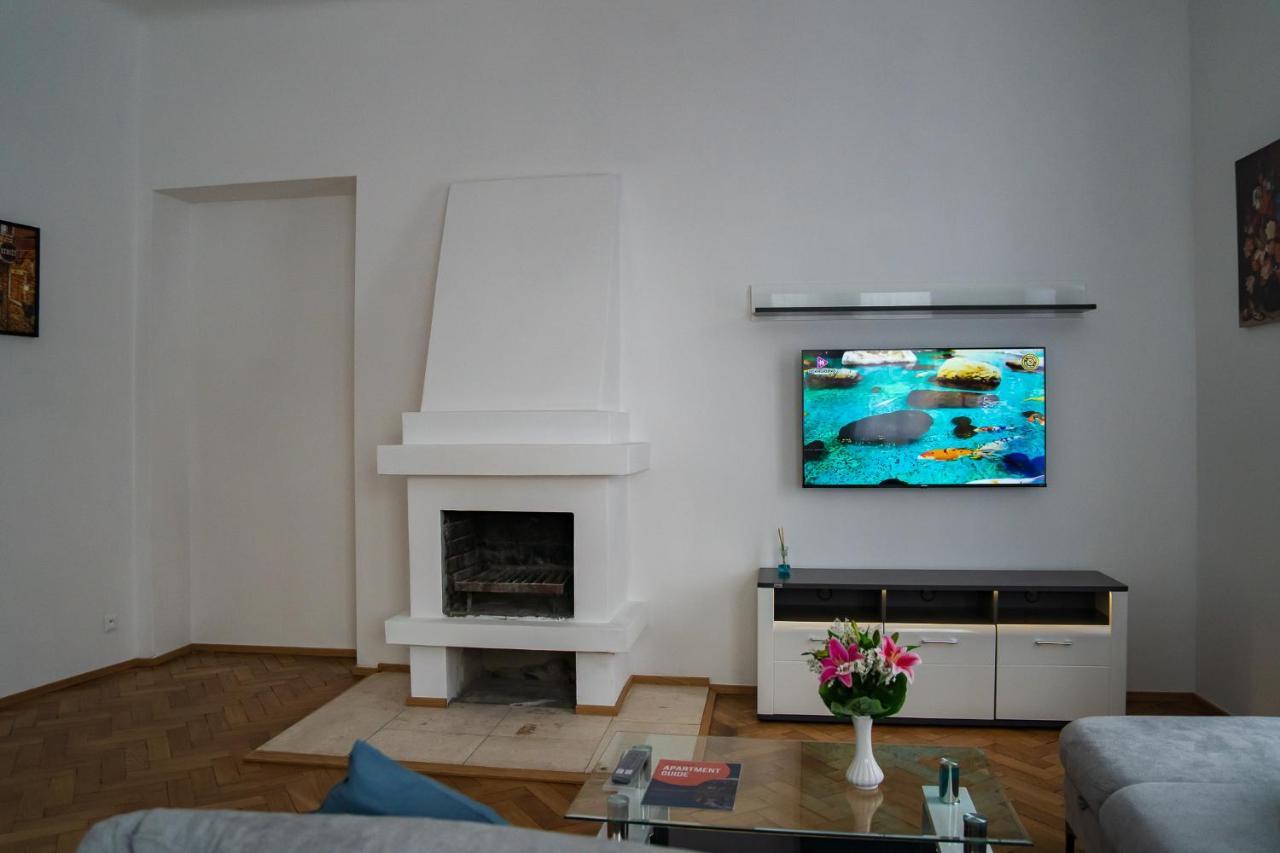 Top Class Apartments In Carlsbad Bulharska Street 卡罗维发利 外观 照片