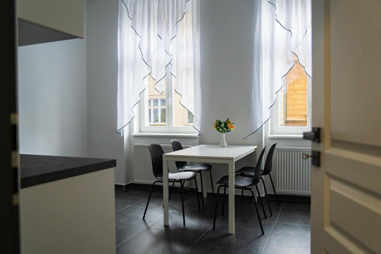 Top Class Apartments In Carlsbad Bulharska Street 卡罗维发利 外观 照片