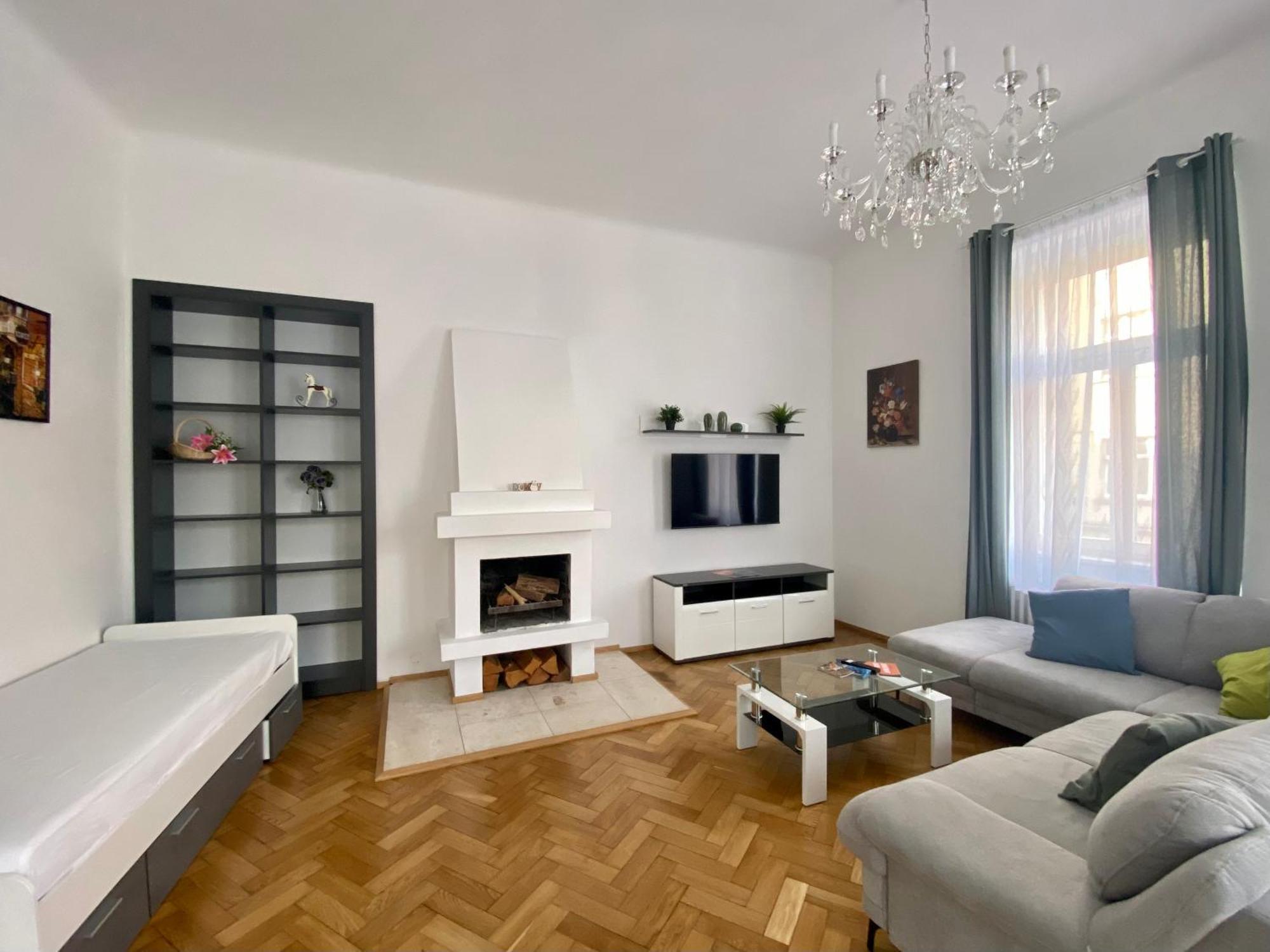 Top Class Apartments In Carlsbad Bulharska Street 卡罗维发利 外观 照片
